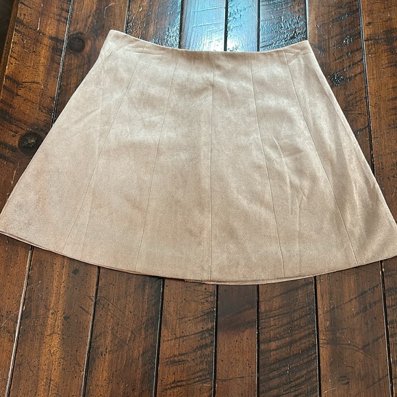 Altar’d State skirt - Picture 5 of 7